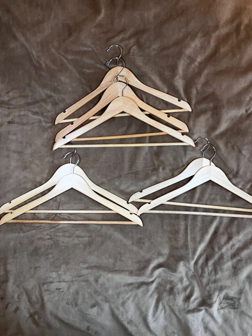 Wood Hangers Set of 7 with slip resistant notch for dresses to suits to blouses